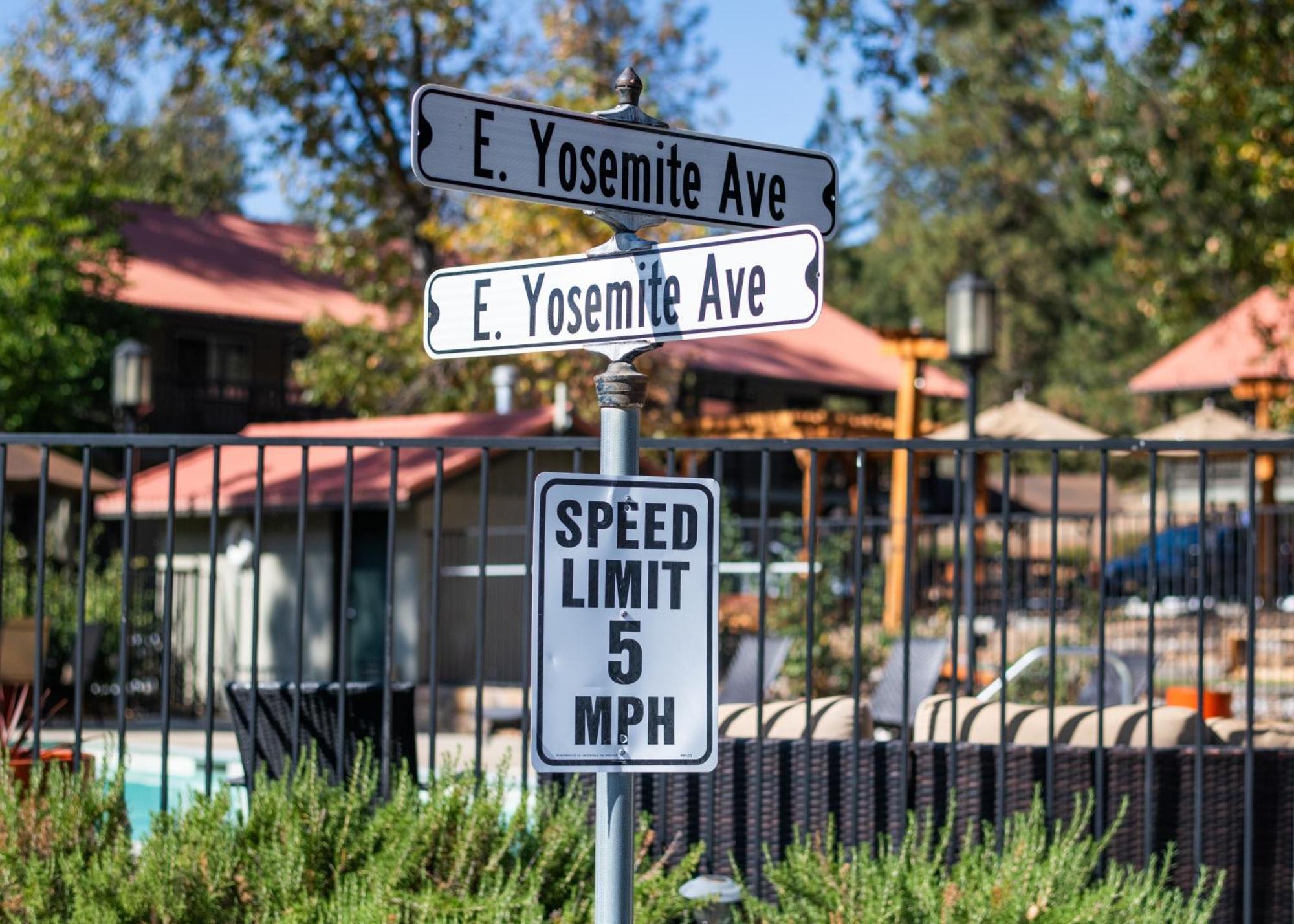 Yosemite Westgate Lodge Groveland Ngoại thất bức ảnh